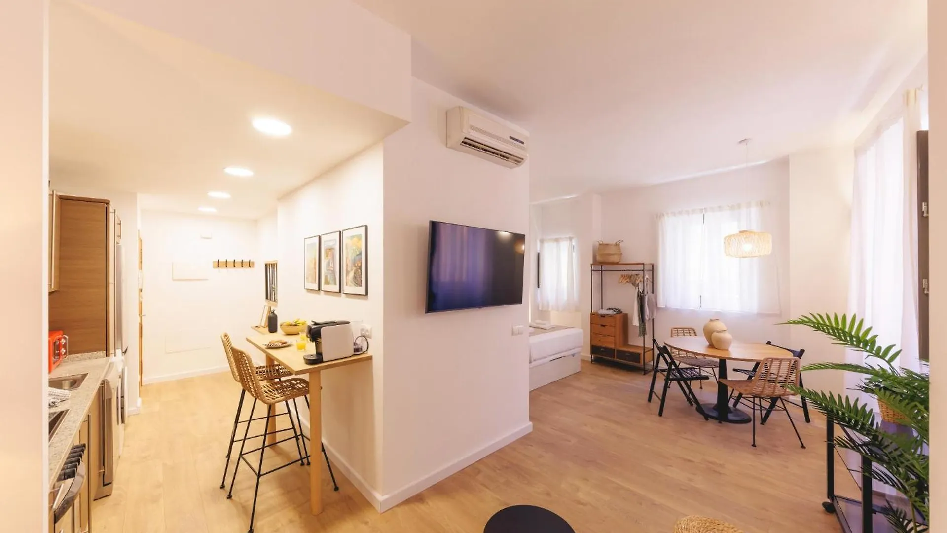 Bravissimo Portal Barca, Monthly Apartment Girona